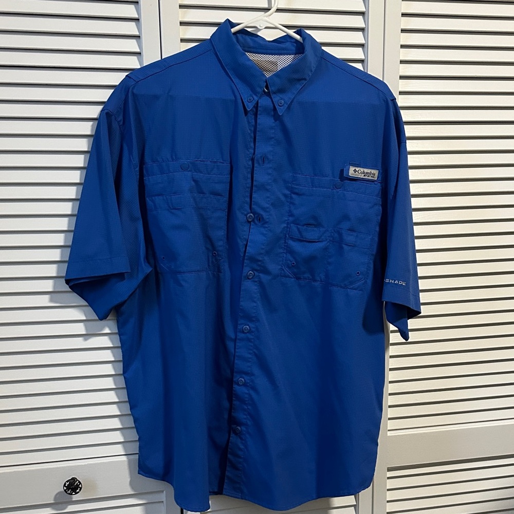 Columbia Short Sleeve Button-Up Shirt - Blue